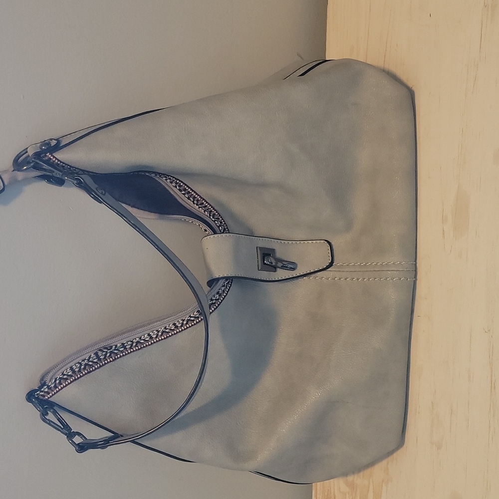 HANDBAG - Picture 2 of 3
